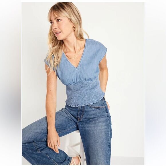 Old Navy Waist Defined Smocked Top 100% Cotton Chambray Blue Size Small NEW - Picture 4 of 11